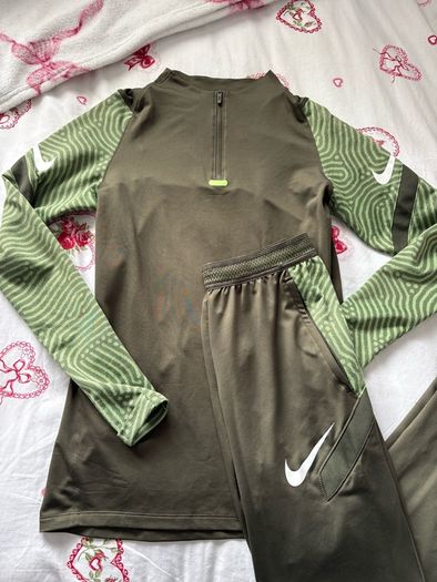 mens nike tracksuit