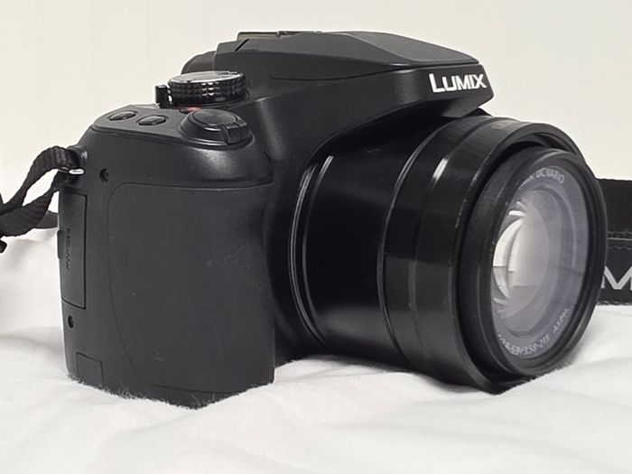 Panasonic Lumix DC-FZ82 4K Camera 60x Zoom Boxed
