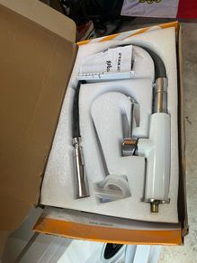 Kitchen pullout tap