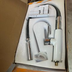 Kitchen pullout tap