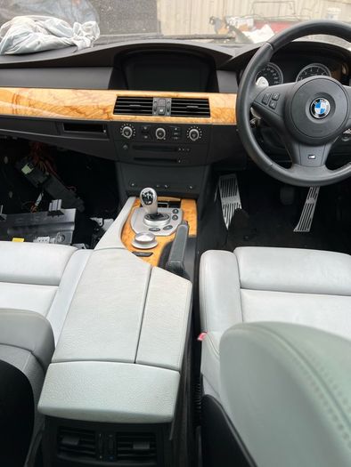 Breaking bmw m5 e60 5 series 2007 v10 5.0 s85b50