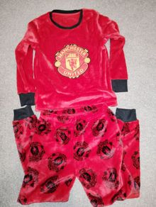 New.boys winter pijamas.age 8/9