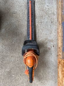 Hedge trimmer Black&Decker