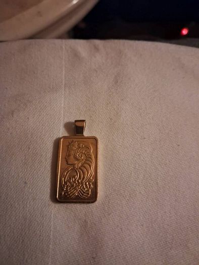 Jewellery and antiques