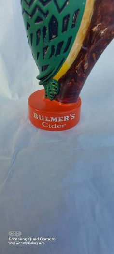 Original bulmers woodpecker display item,collectors item, hard to come by ,little damage on he's beak,,see pictures for condition,,price includes post to anywhere in Ireland, by certificate proof of post, sold as is ..made by Harry E. tunnigcliffe London,
