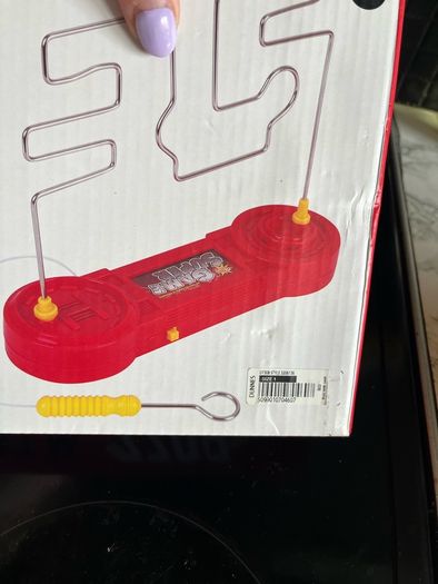Buzz wire game