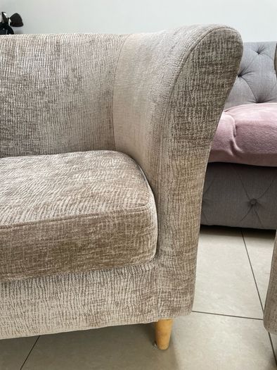 Two tub chairs