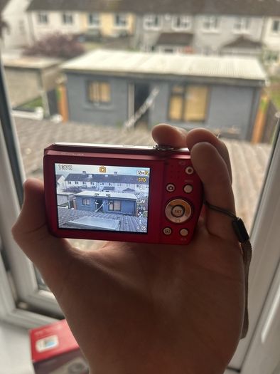 Casio exilim EX-z16 digital camera