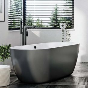 Matt black bath 1655 x750mm