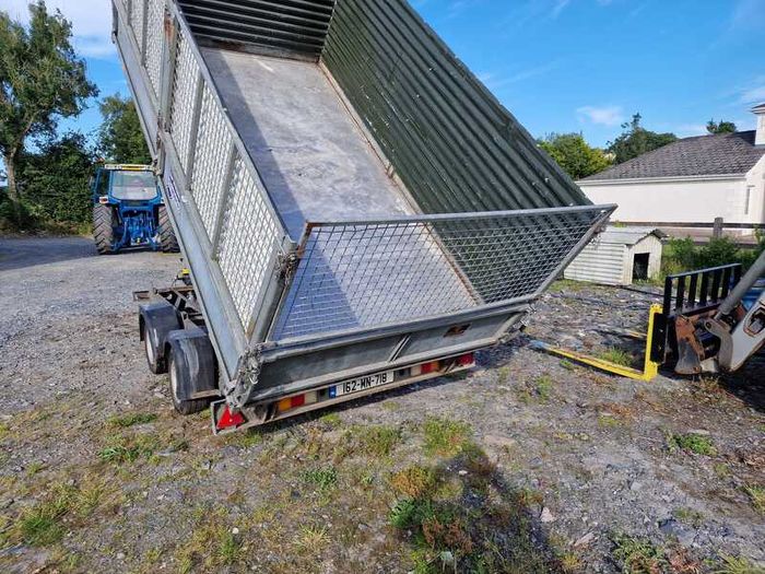 Trailer