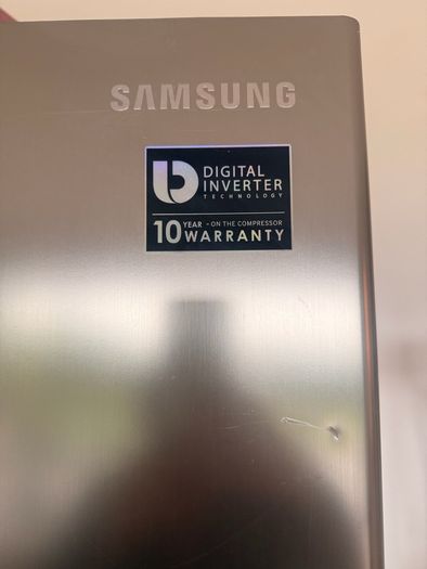 Samsung Freestanding Fridge Freezer