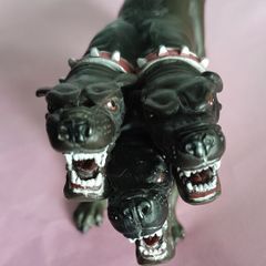 FIGURINE - Model - Cerberus - 3 Headed Dog