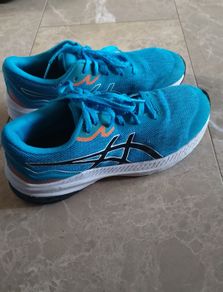 Asics junior trainers