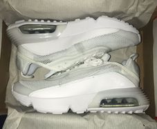 White Nike Air Max