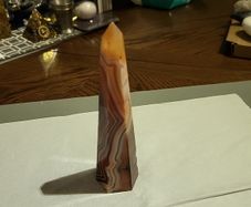 Agate obelisk