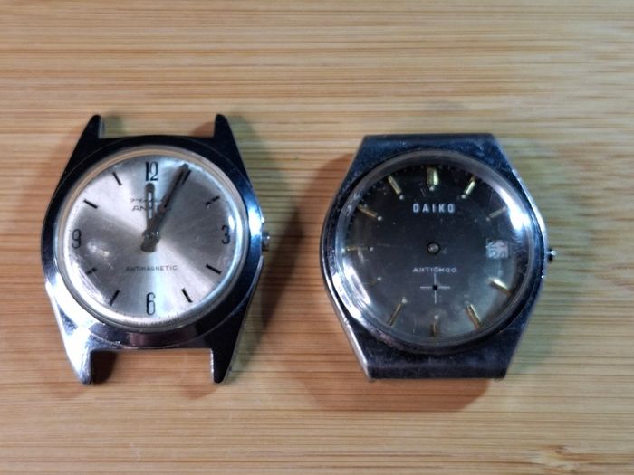 Two Vintage Mechanical Watches Spares or repair