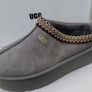 slip on Image 3