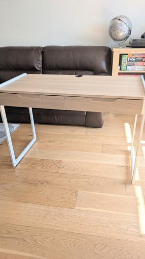 Desk, perfect condition