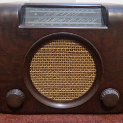 Bush DAC90 Vintage Radio