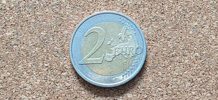 2 euro coin