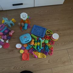 Play-Doh My little pony, hairdresser , toaster and accessories.