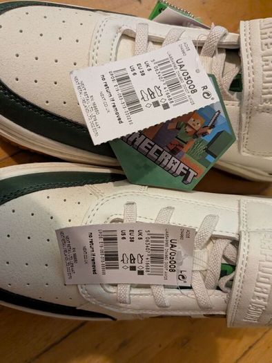 Minecraft Trainers Runners Boys size 5 New and Unworn