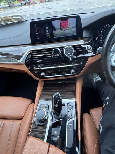 172 BMW 5-series 530e M - Neg