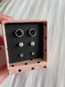 Earings