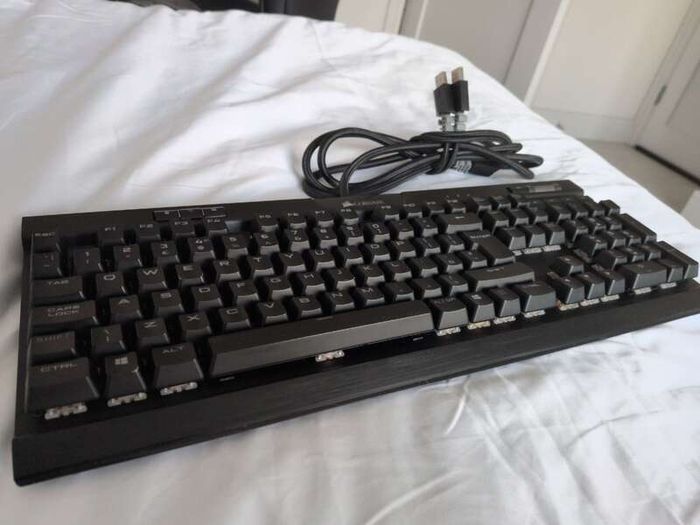 Corsair K70 RGB MK.2 Mechanical Keyboard Cherry MX Red - Great Condition