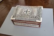Trinket box mother of pearl