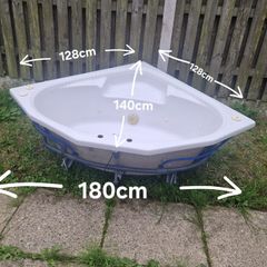 Corner Jacuzzi Bath