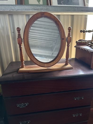Oval mirror