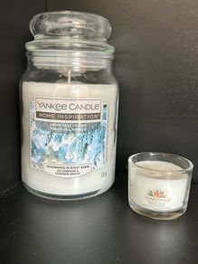 Yankee Candle Snow Dusted Pine & Mini
