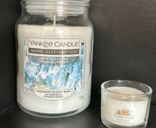 Yankee Candle Snow Dusted Pine & Mini