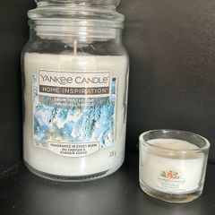 Yankee Candle Snow Dusted Pine & Mini