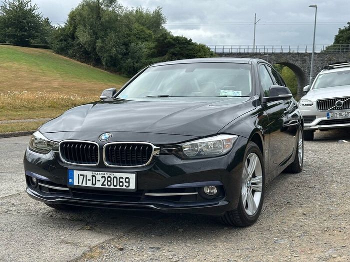 BMW 330e // Low mileage // Perfect condition