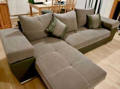 Corner couch unit