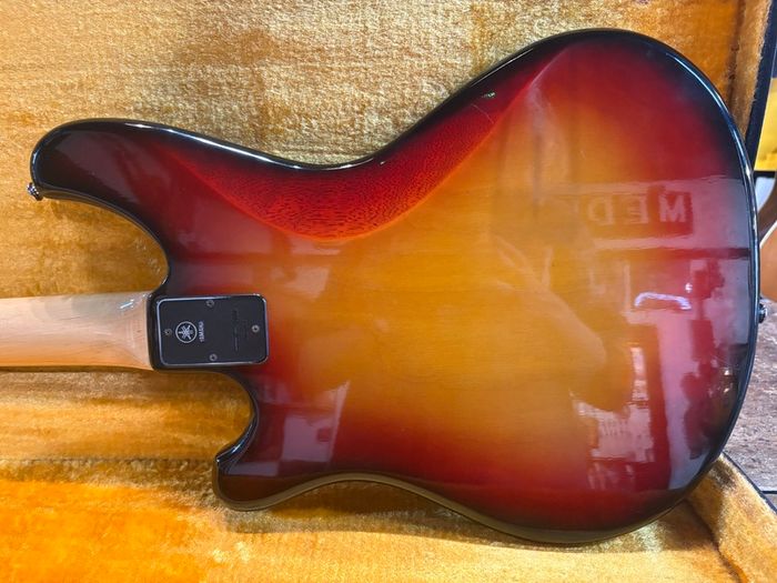 Yamaha SB-55 Sunburst 1970