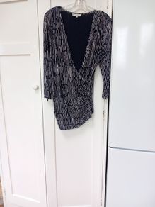 Hobbs Navy & Off White Cross Over Top