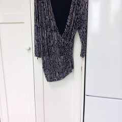 Hobbs Navy & Off White Cross Over Top