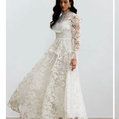 Wedding dress size XXL - UK 18