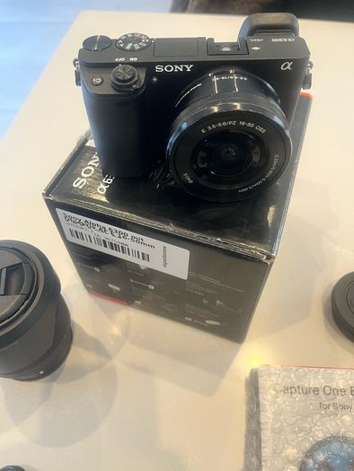 sony a6300 camera + kit