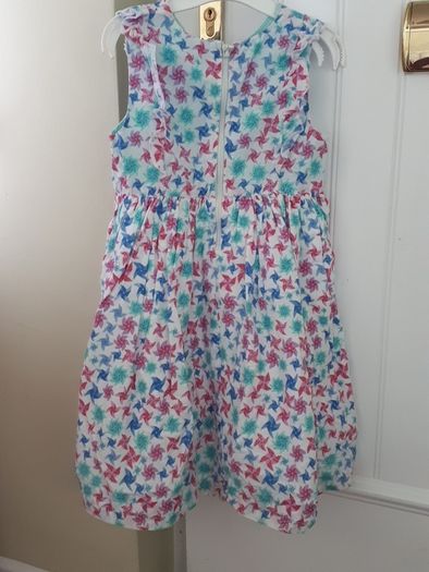 Beautiful lined summer dress from BOOTS.