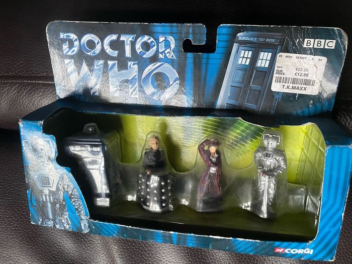 Doctor Who Figures Corgi Tardis Davros and Cyberman-Rare item