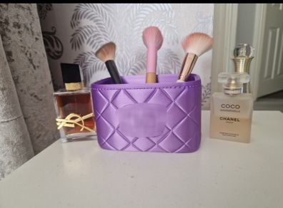 makeup organizer