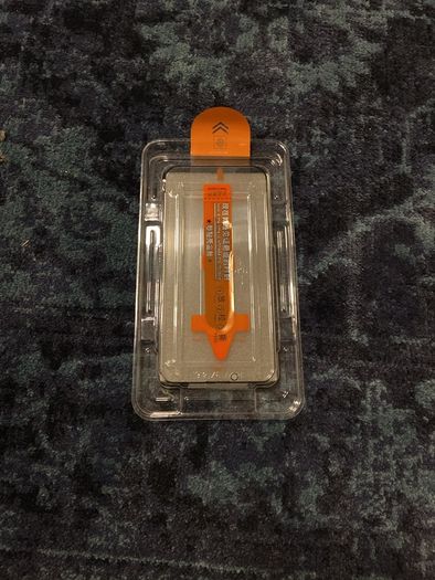 iPhone 16e Screen Protector - brand new