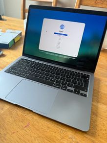 MacBook Air M1 16GB RAM 256GB Storage