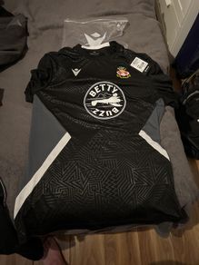 Brand new Wrexham 23/24 training top