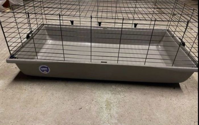 indoor cage