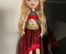 Ever After High Apple White Doll
